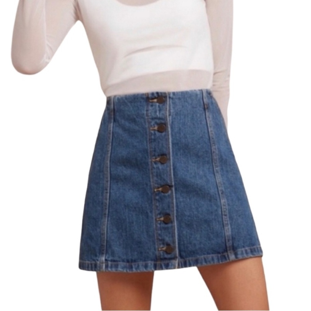 Aritzia Wilfred Free Button Up Denim Mini Skirt Size 2